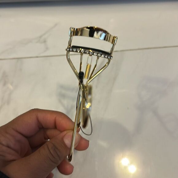 Eyelash curler gold #9 - Picture 1 of 4